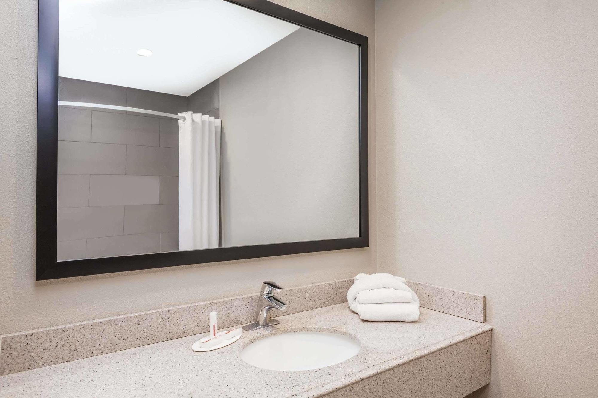 Super 8 By Wyndham San Diego/Imperial Beach 외부 사진