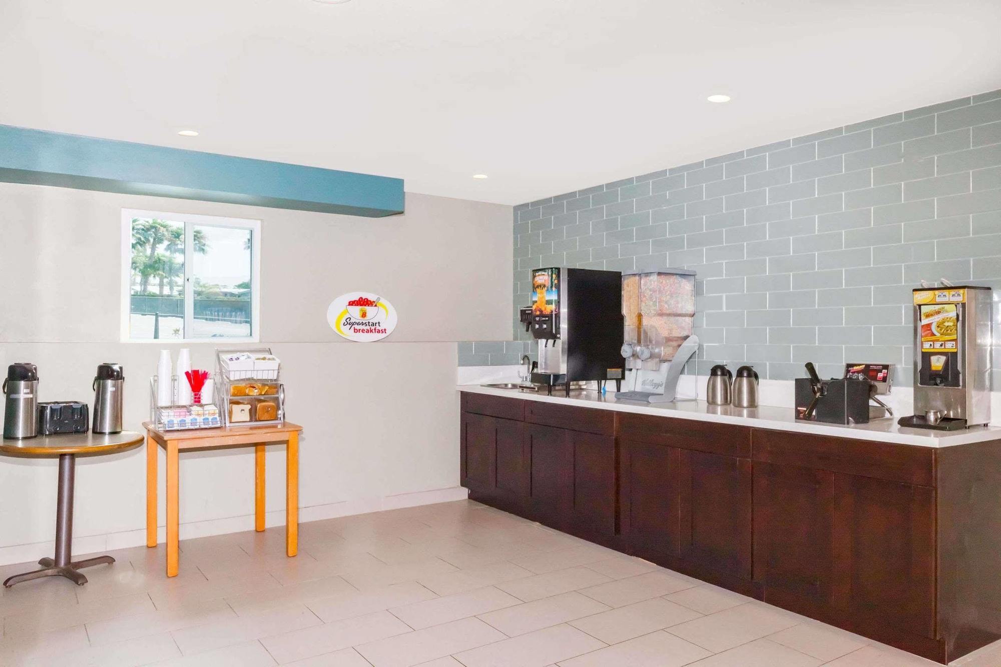 Super 8 By Wyndham San Diego/Imperial Beach 외부 사진