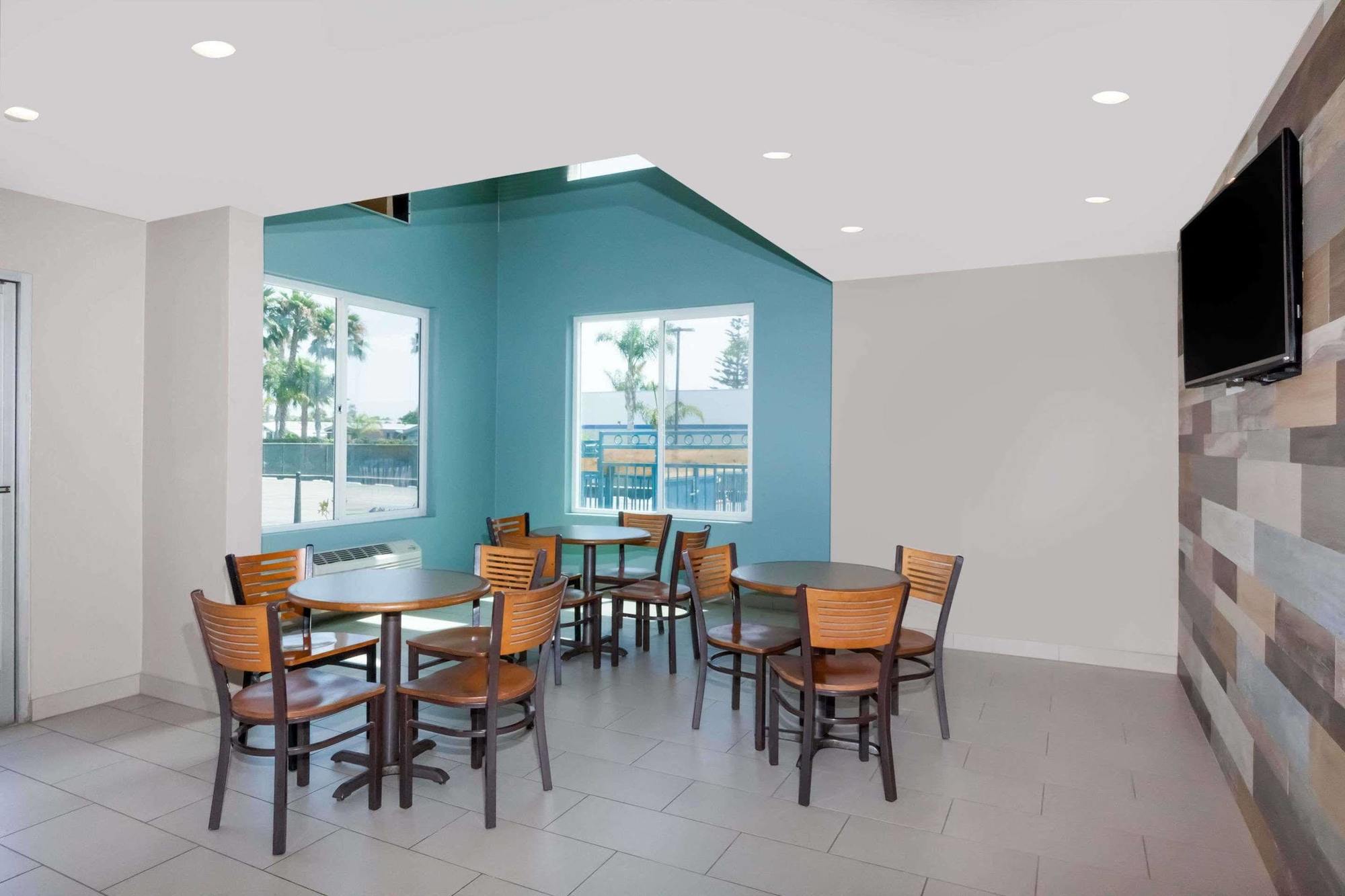 Super 8 By Wyndham San Diego/Imperial Beach 외부 사진