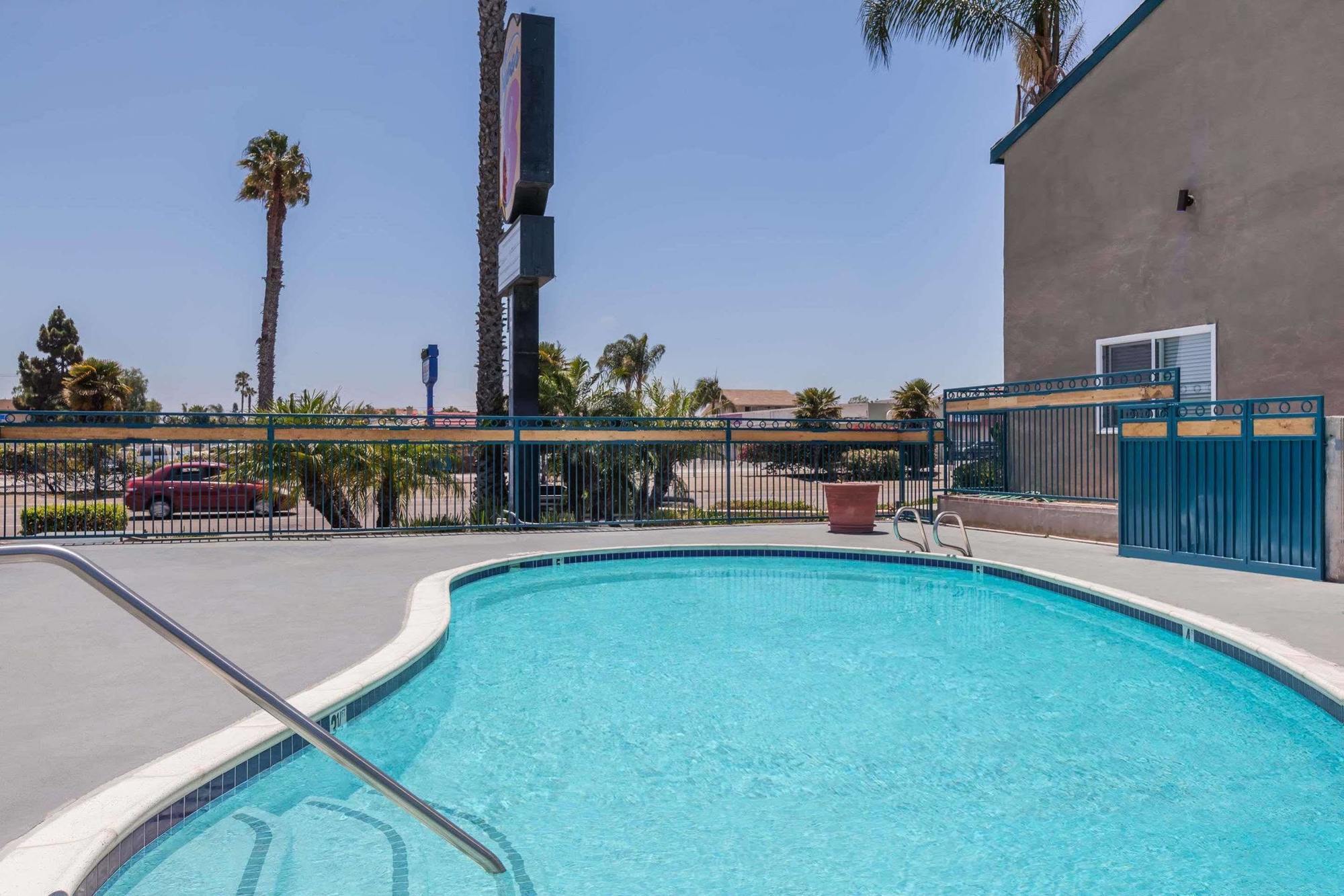 Super 8 By Wyndham San Diego/Imperial Beach 외부 사진