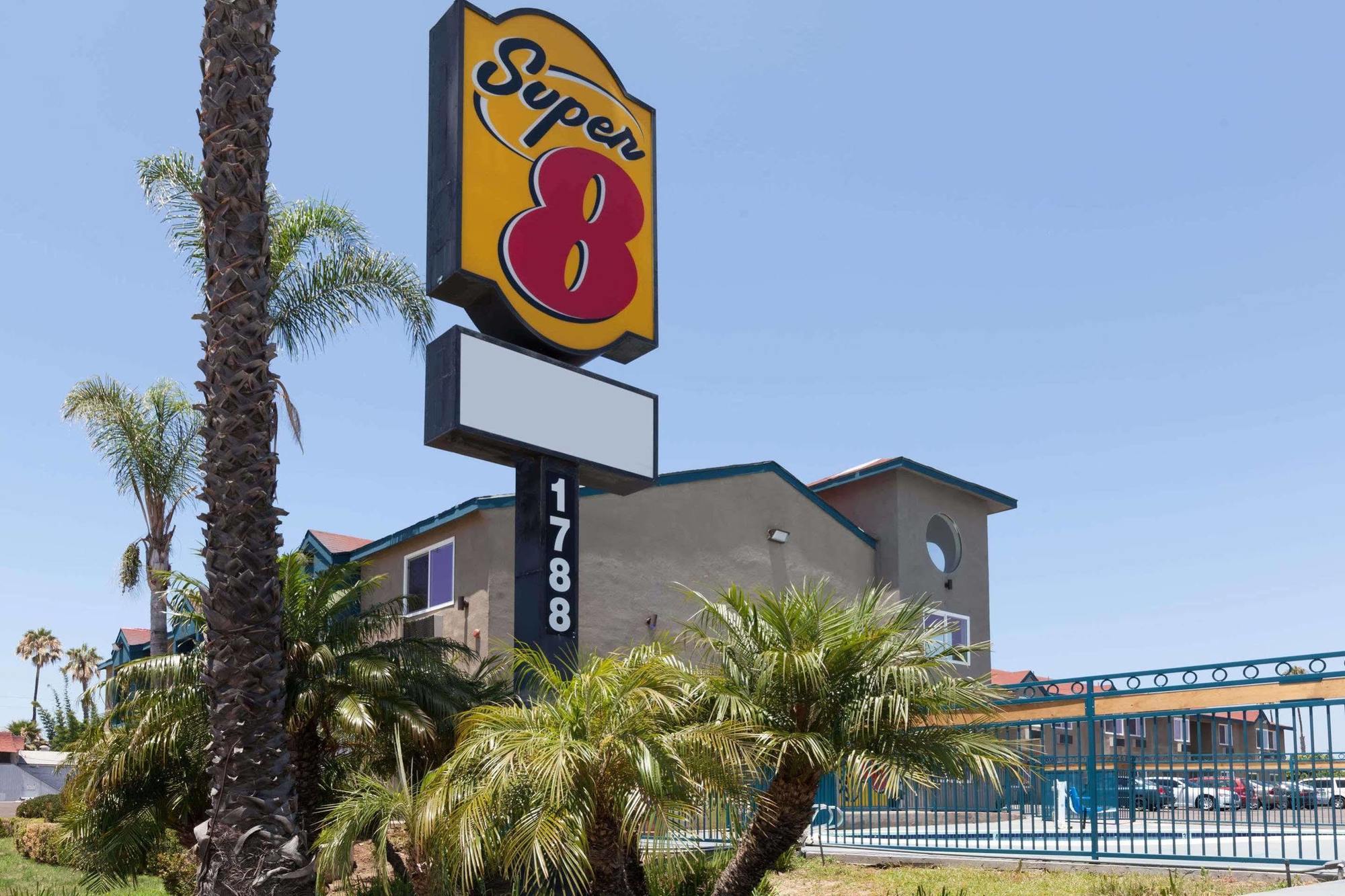 Super 8 By Wyndham San Diego/Imperial Beach 외부 사진